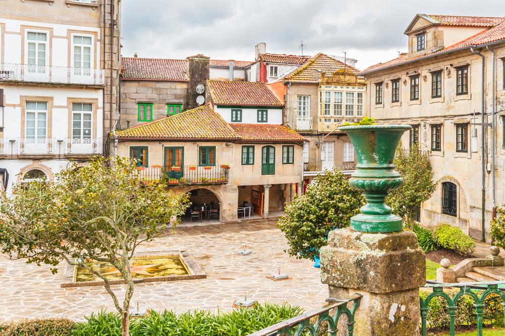 Spain: Well established, fully functioning and respected Language School for sale in the province of Pontevedra. Official Cambridge Preparation Centre.