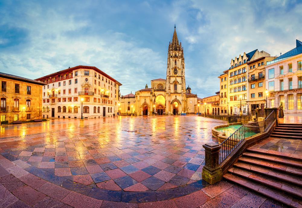 Spain: Oviedo city centre. Well established, fully functioning and respected Language School for sale in Asturias. Official Cambridge Preparation Centre.